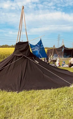 Aufbau eines Pfadfiner-Zeltes